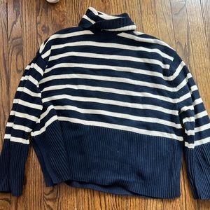 Gap 24/7 Split-Hem Turtleneck Sweater